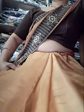 Snapshot of indianhotwife639 chatting on September 15, 8:03 am indianhotwife639 online show from September 15, 8:03 am