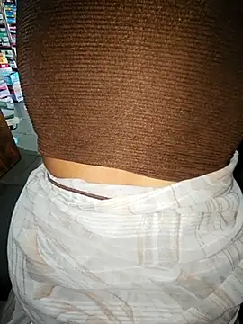 Snapshot of indianhotwife639 chatting on October 4, 5:16 am indianhotwife639 online show from October 4, 5:16 am