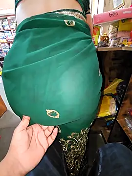 Snapshot of indianhotwife639 chatting on November 26, 5:19 am indianhotwife639 online show from November 26, 5:19 am