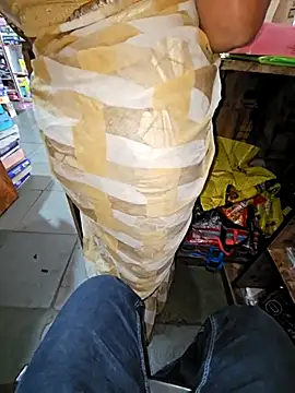 Snapshot of indianhotwife639 chatting on December 2, 5:24 am indianhotwife639 online show from December 2, 5:24 am