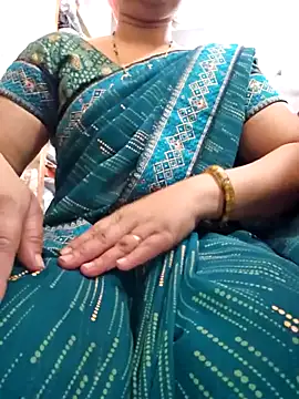indianhotwife639 online show from April 22, 5:32 am
