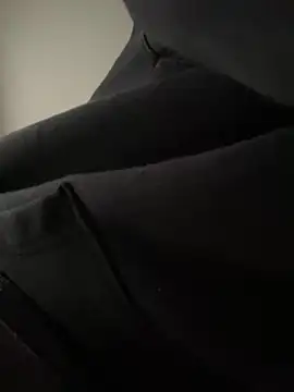 Snapshot of Bbrn69official chatting on December 21, 10:28 pm Bbrn69official online show from December 21, 10:28 pm