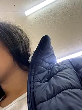 Snapshot of Alyha_Cortes chatting on November 6, 1:23 pm Alyha Cortes online show from November 6, 1:23 pm