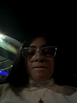 Snapshot of Alyha_Cortes chatting on November 8, 1:39 am Alyha Cortes online show from November 8, 1:39 am