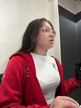 Snapshot of Alyha_Cortes chatting on November 14, 12:26 pm Alyha Cortes online show from November 14, 12:26 pm