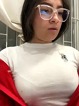 Snapshot of Alyha_Cortes chatting on November 15, 12:30 am Alyha Cortes online show from November 15, 12:30 am