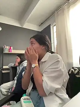 Snapshot of Alyha_Cortes chatting on November 28, 1:36 pm Alyha Cortes online show from November 28, 1:36 pm