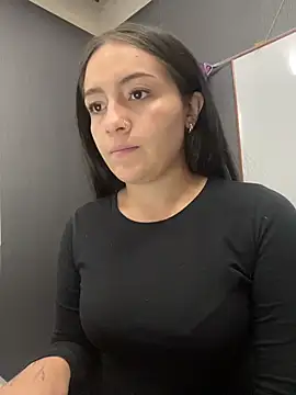 Snapshot of Alyha_Cortes chatting on February 13, 2:24 pm Alyha Cortes online show from February 13, 2:24 pm