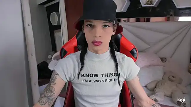 Snapshot of sara_slut21 chatting on December 12, 3:16 pm sara slut21 online show from December 12, 3:16 pm