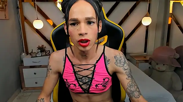 Snapshot of sara_slut21 chatting on December 30, 7:37 am sara slut21 online show from December 30, 7:37 am