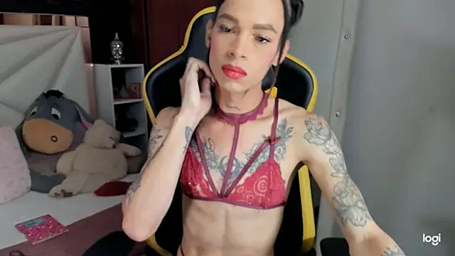 Snapshot of sara_slut21 chatting on December 31, 8:48 am sara slut21 online show from December 31, 8:48 am