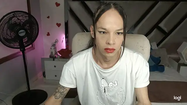 Snapshot of sara_slut21 chatting on January 17, 10:34 pm sara slut21 online show from January 17, 10:34 pm