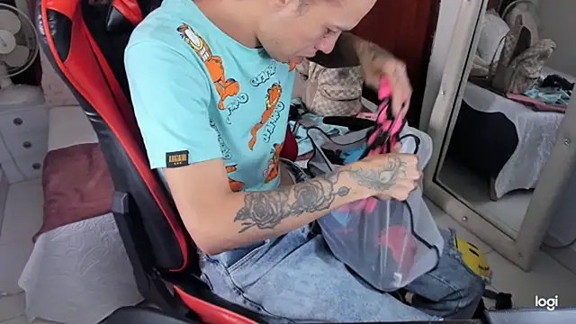 Snapshot of sara_slut21 chatting on January 26, 8:02 pm sara slut21 online show from January 26, 8:02 pm