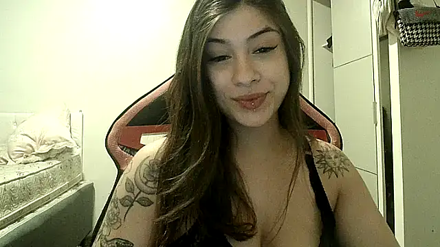 Becca B online show from November 15, 10:37 pm