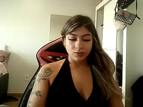 Becca B online show from February 5, 8:13 pm