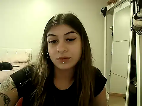 Becca B online show from June 3, 8:03 pm