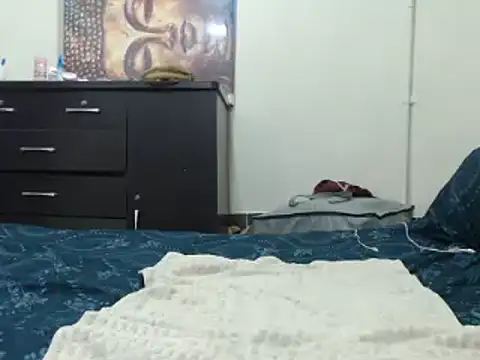 VoluptuousXX5 online show from October 10, 4:55 am