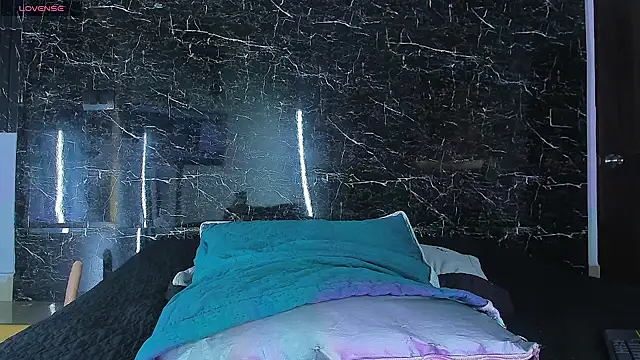 DimitriDeluxe online show from November 15, 1:07 pm