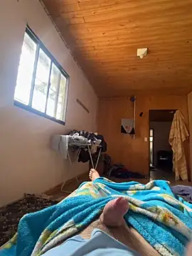 andre1z1nh0 online show from March 1, 11:45 am