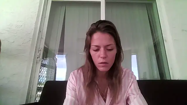 Snapshot of LaylaRainVIP chatting on September 14, 4:28 pm LaylaRainVIP online show from September 14, 4:28 pm