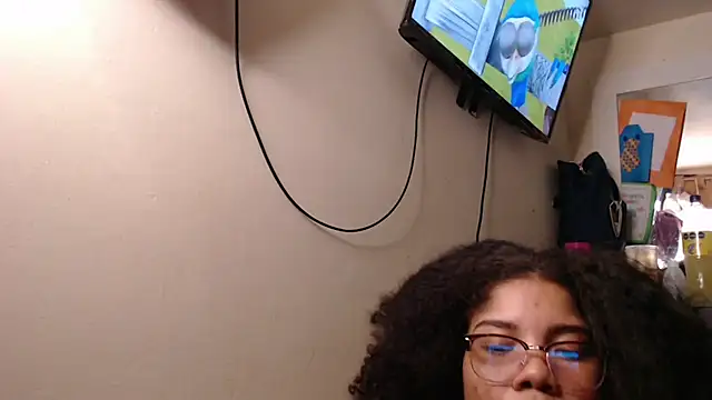 madelene online show from December 2, 4:31 am