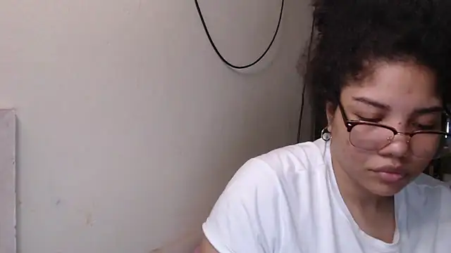 madelene online show from December 24, 1:28 pm