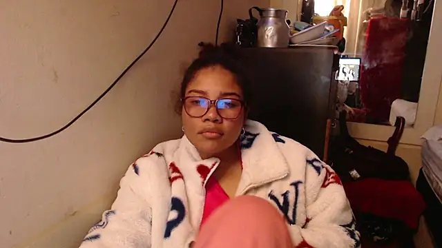 madelene online show from March 6, 2:30 am