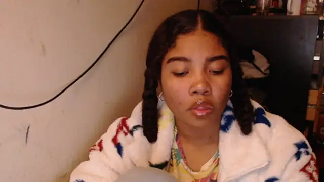 madelene online show from March 22, 2:15 am