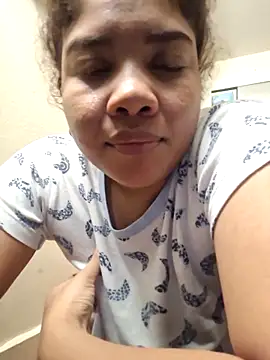 madelene online show from May 29, 5:44 pm