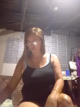 Snapshot of SexyHottMom chatting on October 27, 12:09 pm SexyHottMom online show from October 27, 12:09 pm