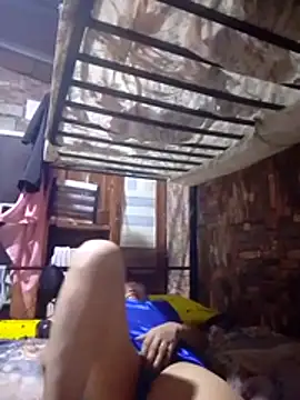 Snapshot of SexyHottMom chatting on December 14, 3:06 pm SexyHottMom online show from December 14, 3:06 pm