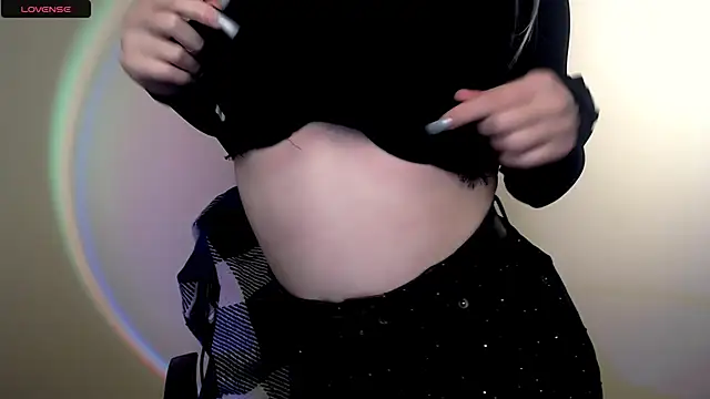 Snapshot of AliceHotty_ chatting on October 25, 10:12 am AliceHotty online show from October 25, 10:12 am