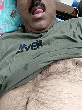 moonflower25 online show from February 21, 1:39 am