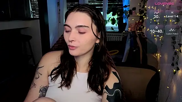 Snapshot of dorfmatratze__ chatting on October 2, 7:04 am dorfmatratze online show from October 2, 7:04 am