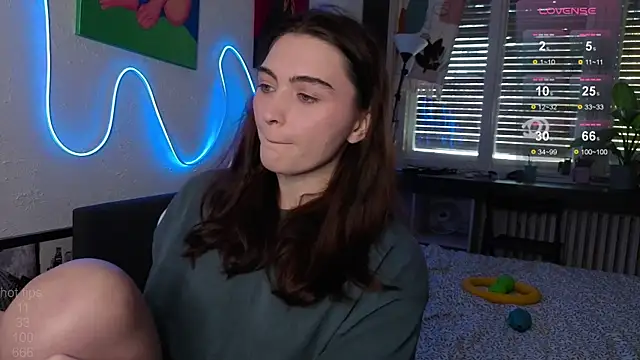 Snapshot of dorfmatratze__ chatting on November 21, 10:03 am dorfmatratze online show from November 21, 10:03 am