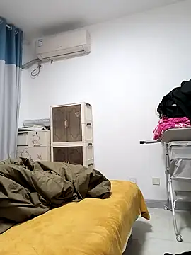 huanhuanaaaaa online show from March 17, 1:25 pm