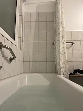 Emilia Mausi online show from April 11, 7:29 pm