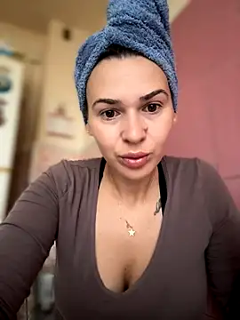 iSelena online show from October 16, 5:08 am