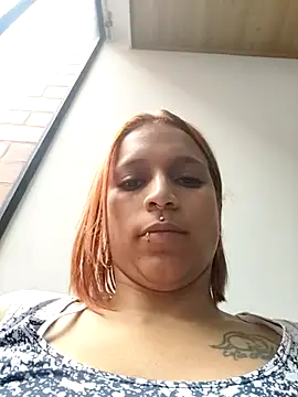 Snapshot of Zoe73_ chatting on October 18, 8:09 pm Zoe73 online show from October 18, 8:09 pm
