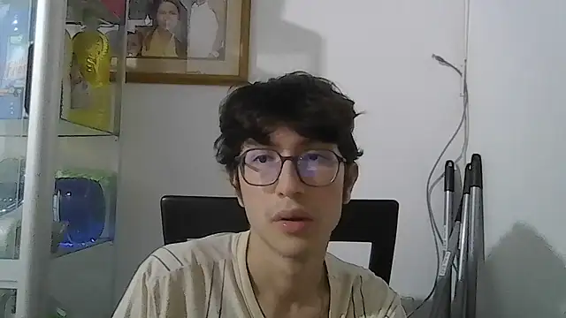 Snapshot of Kevintdx chatting on October 4, 3:37 am Kevintdx online show from October 4, 3:37 am