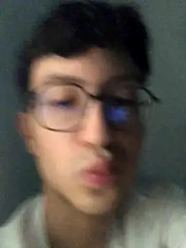 Snapshot of Kevintdx chatting on November 3, 9:05 pm Kevintdx online show from November 3, 9:05 pm