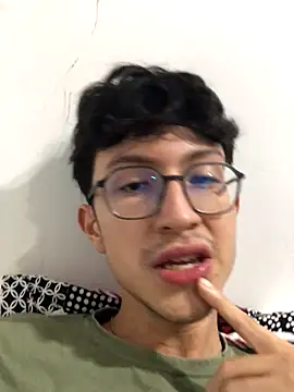 Snapshot of Kevintdx chatting on November 5, 10:54 pm Kevintdx online show from November 5, 10:54 pm