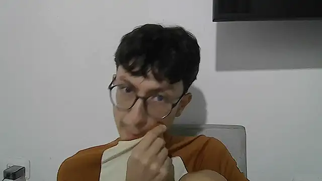 Snapshot of Kevintdx chatting on November 7, 3:06 am Kevintdx online show from November 7, 3:06 am