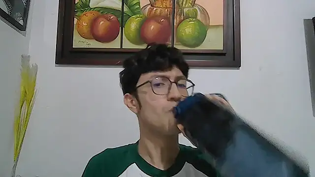 Snapshot of Kevintdx chatting on December 2, 3:01 am Kevintdx online show from December 2, 3:01 am