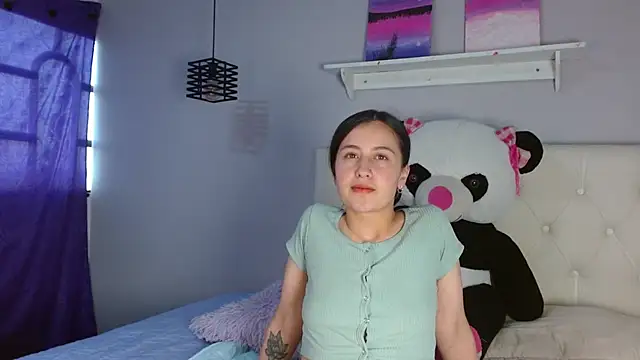 Snapshot of Zaaida_ chatting on October 22, 1:44 pm Zaaida online show from October 22, 1:44 pm