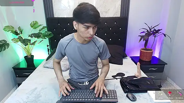 Snapshot of OnlyJos chatting on November 10, 6:18 pm OnlyJos online show from November 10, 6:18 pm