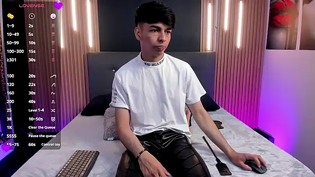 Snapshot of OnlyJos chatting on November 28, 7:16 pm OnlyJos online show from November 28, 7:16 pm