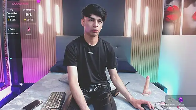 Snapshot of OnlyJos chatting on December 13, 8:47 pm OnlyJos online show from December 13, 8:47 pm