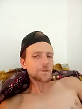 Snapshot of AcquiredCompound chatting on October 31, 7:53 am AcquiredCompound online show from October 31, 7:53 am