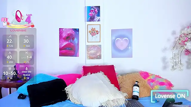 tyra bankss  online show from November 29, 8:23 pm